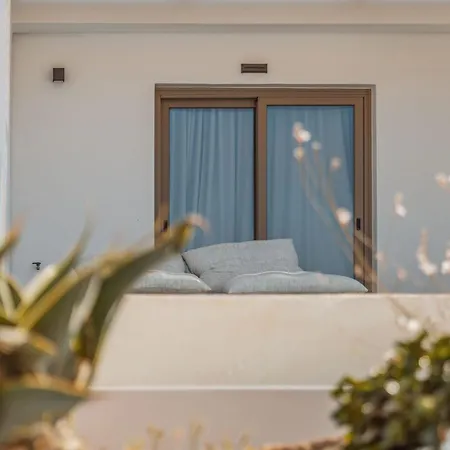 Aelo Mykonos 4*