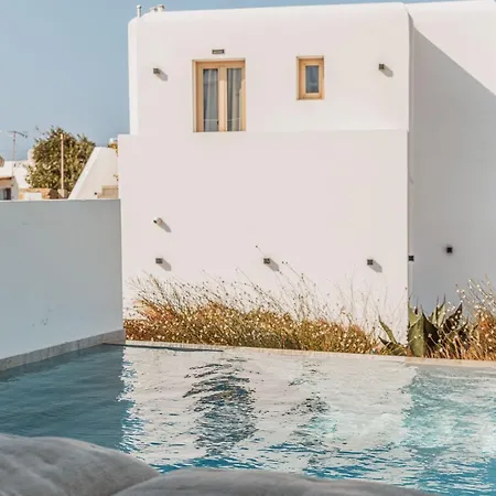 Aelo Mykonos Hotell 4*